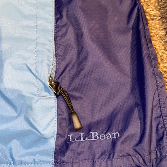 L.L. Bean Light Windbreaker Jacket - Picture 2 of 4